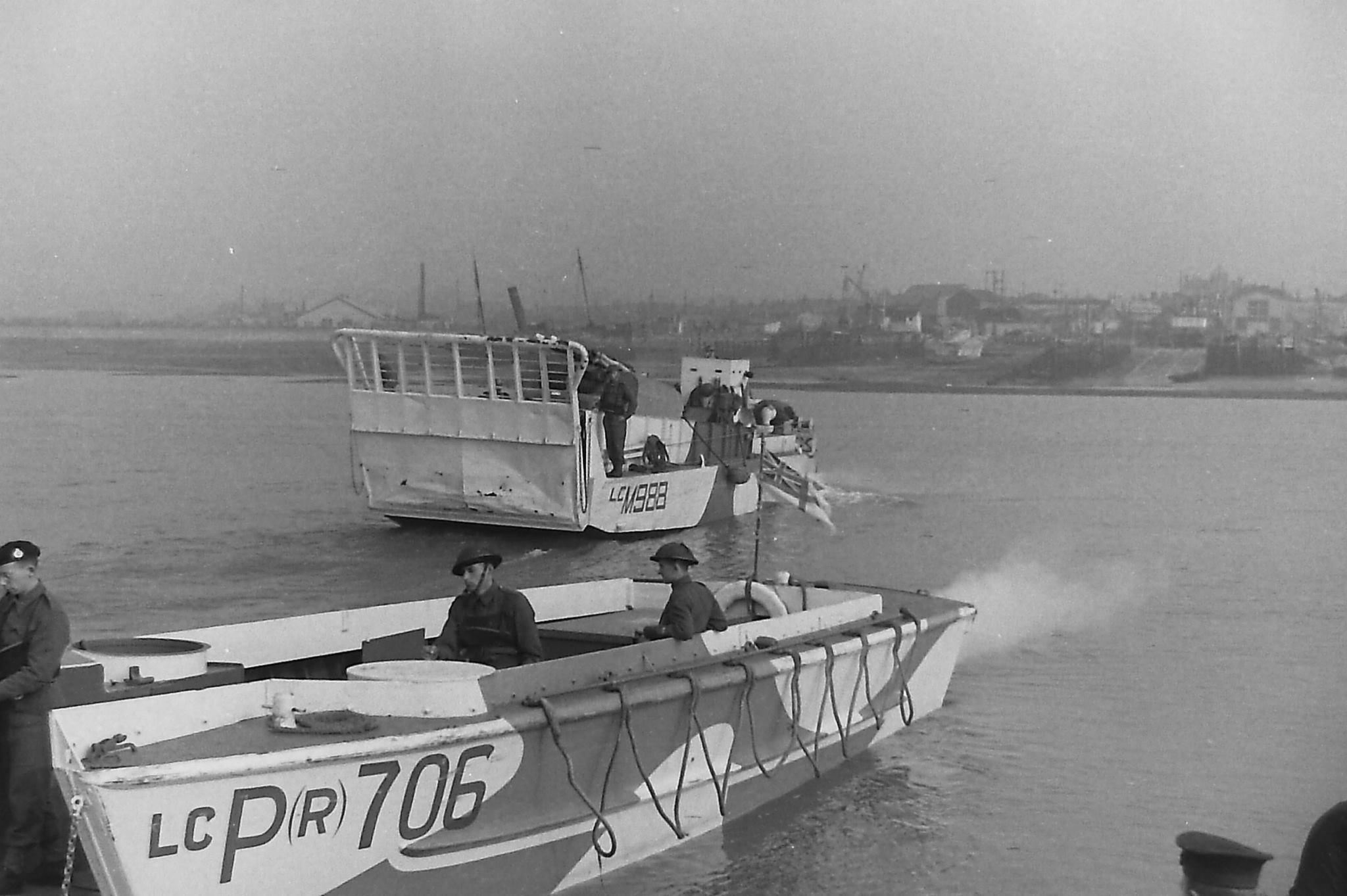 Operation_Blazer_3_At_sea_(3)