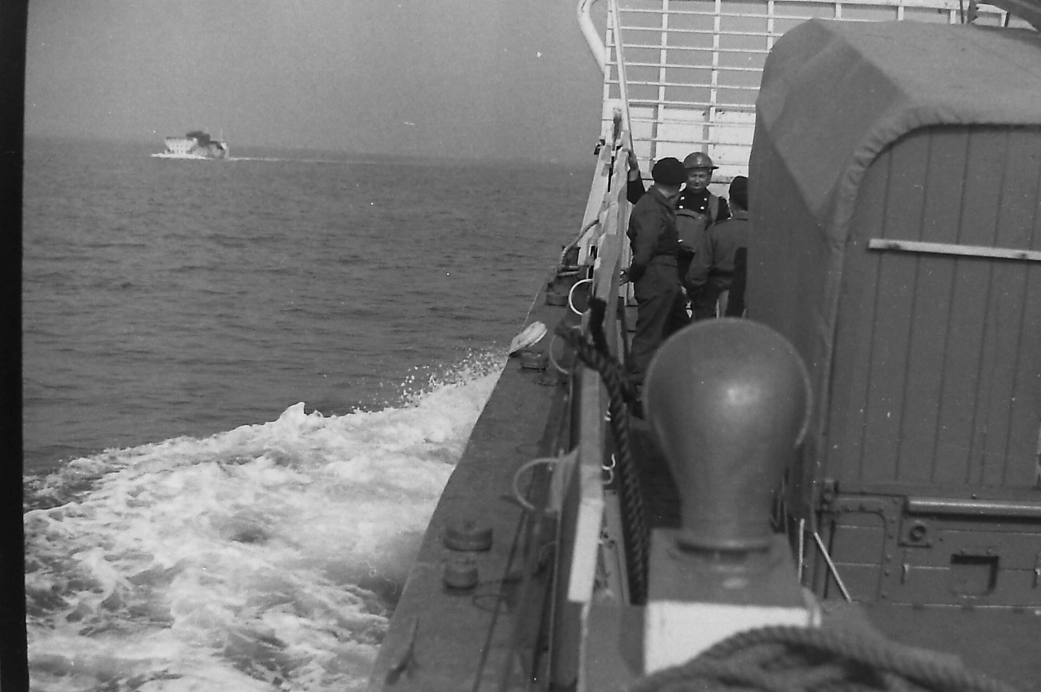 Operation_Blazer_3_At_sea_(8)