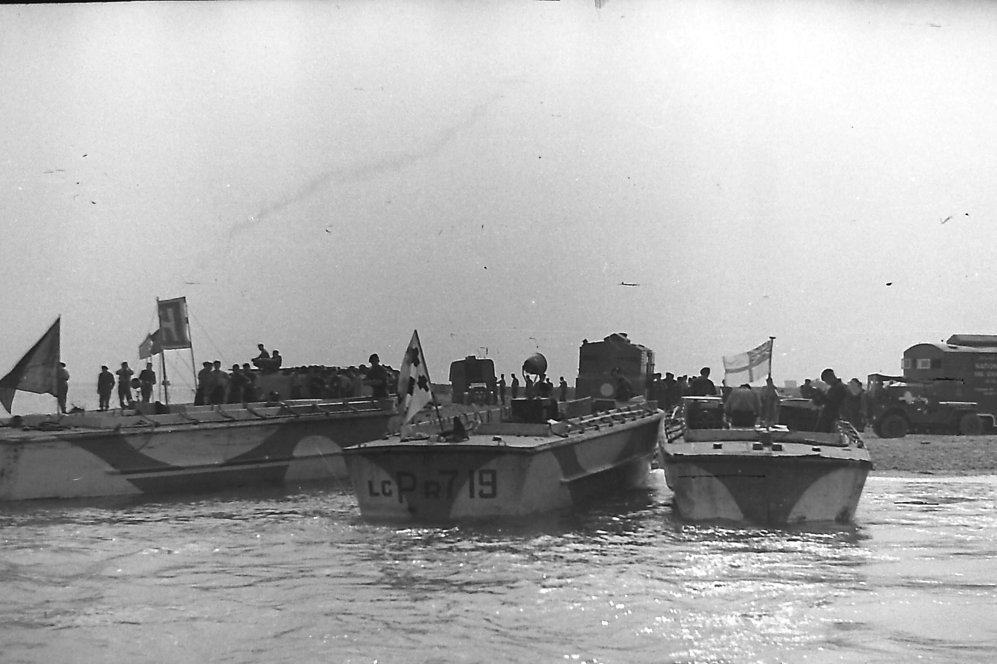 Operation_Blazer_3_At_sea_(9)
