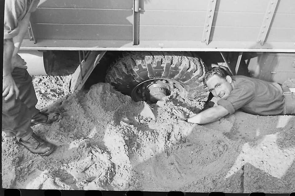 Operation_Blazer_4_landing_on_the_beaches_(12)