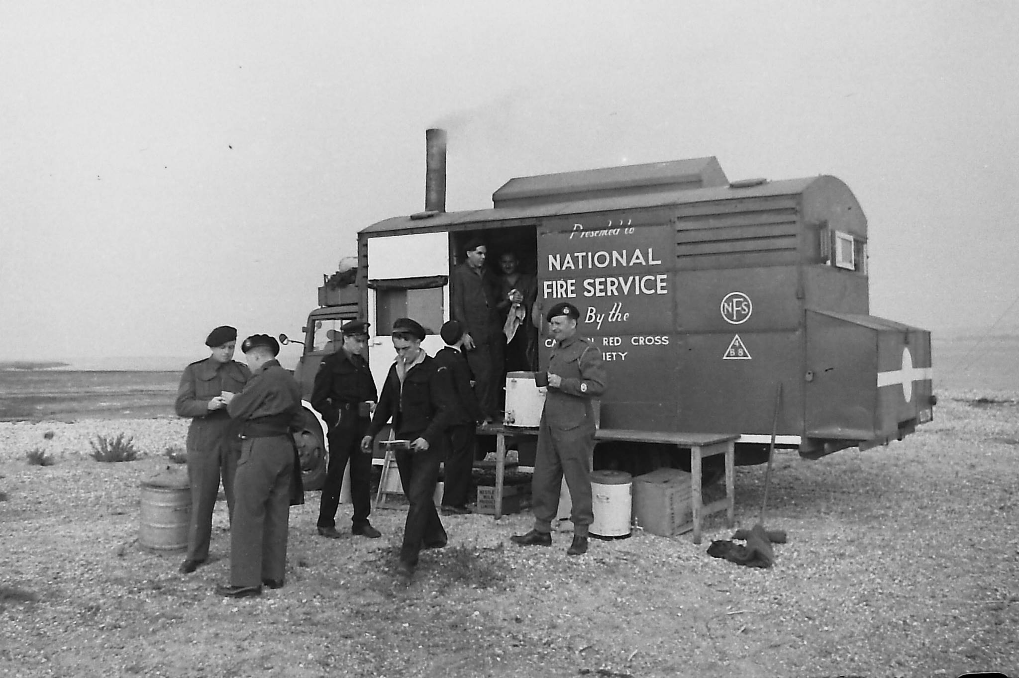 Operation_Blazer_4_landing_on_the_beaches_(16)