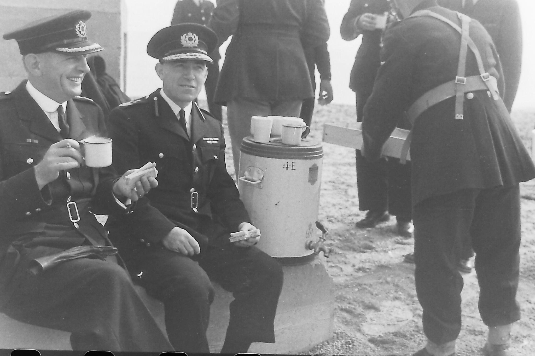 Operation_Blazer_4_landing_on_the_beaches_(31)