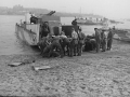 Operation_Blazer_4_landing_on_the_beaches_(1)